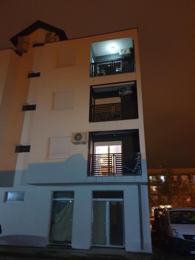 Appartement Stan Na Dan Nikšić Extérieur photo